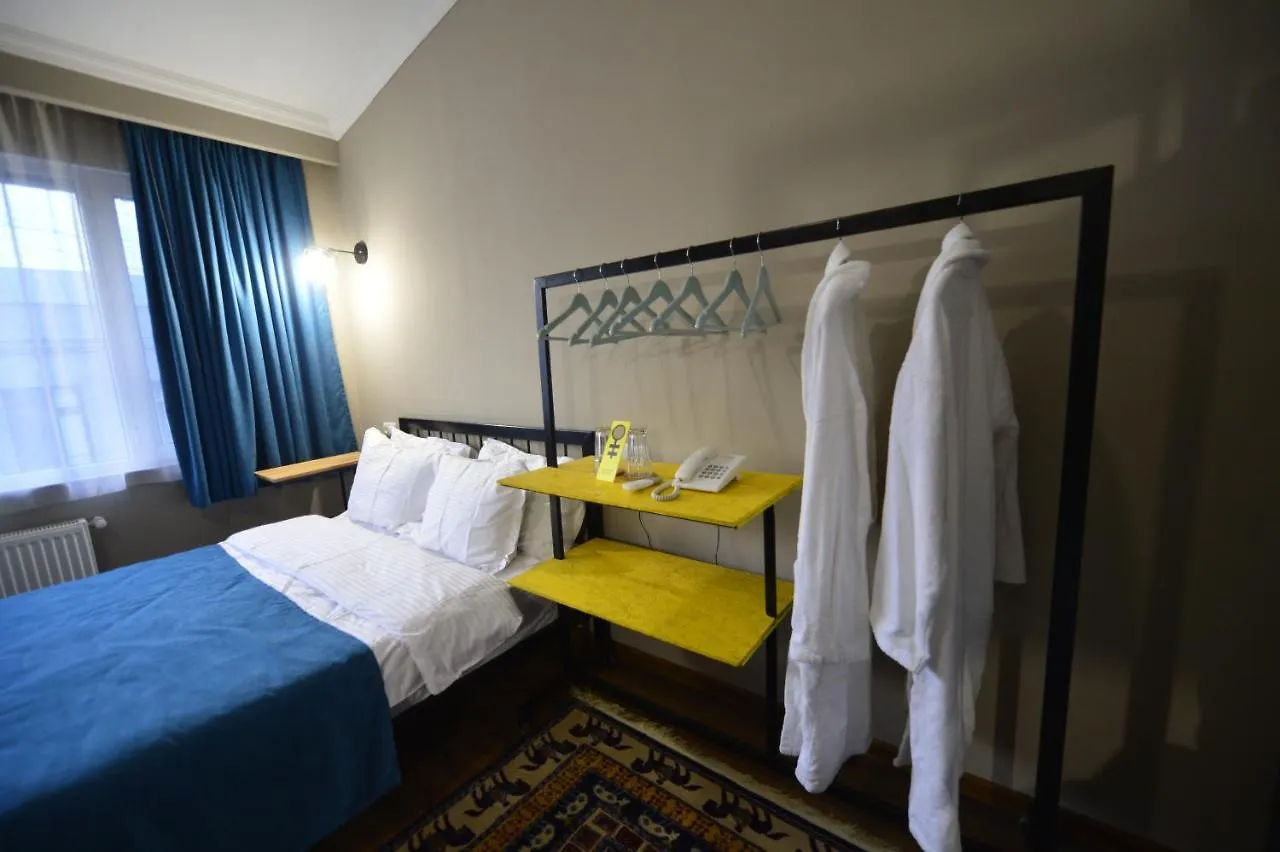 טביליסי Boutique Hotel 27+