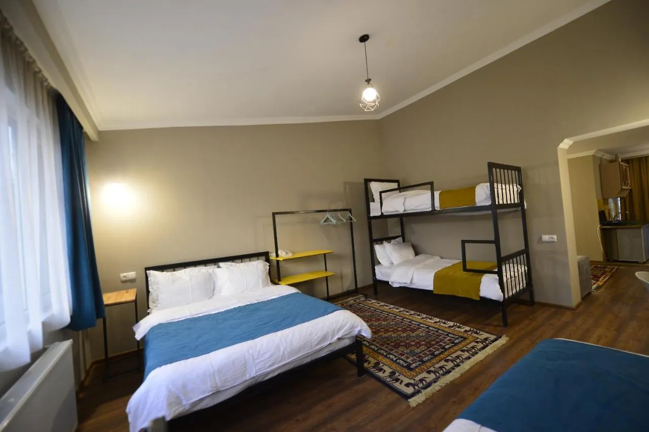 Boutique Hotel 27+ Tbilisi Georgien