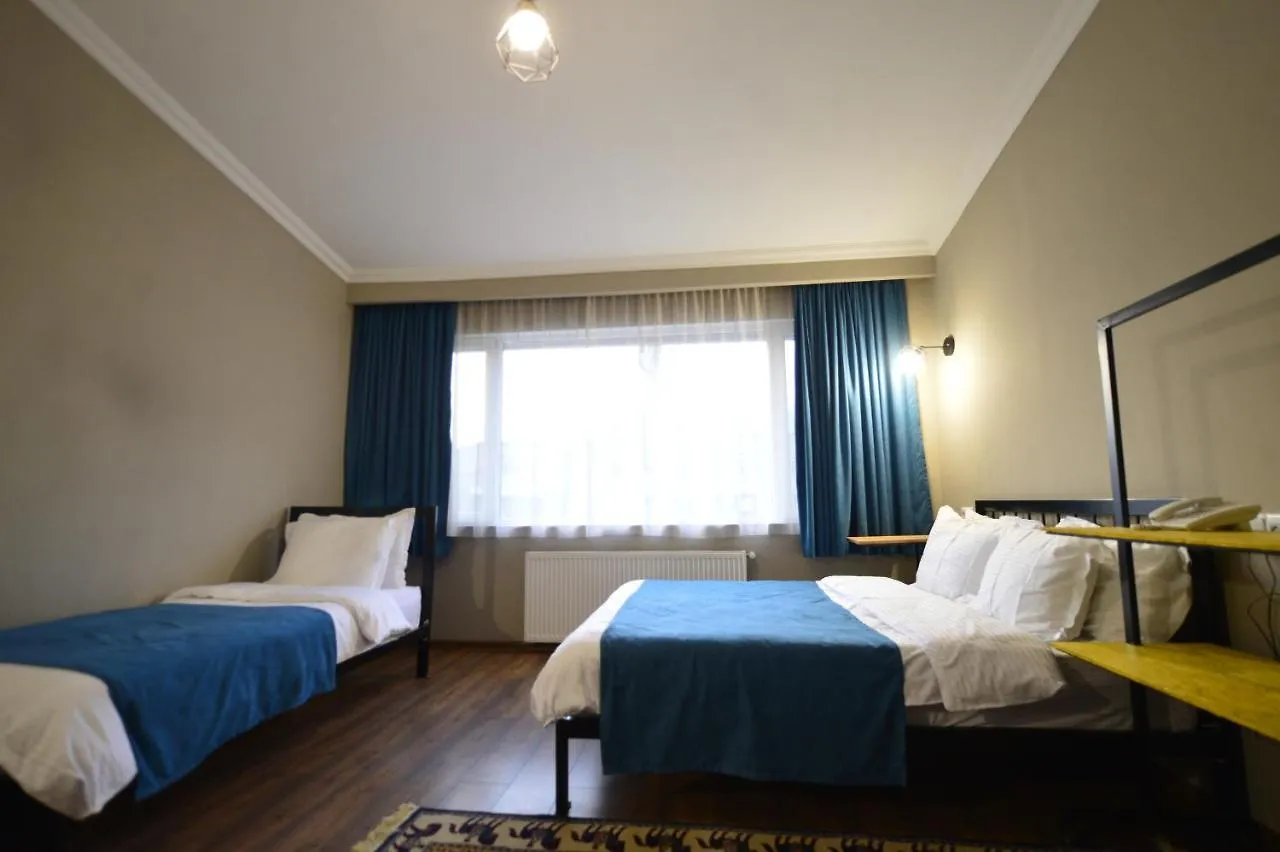 טביליסי Boutique Hotel 27+